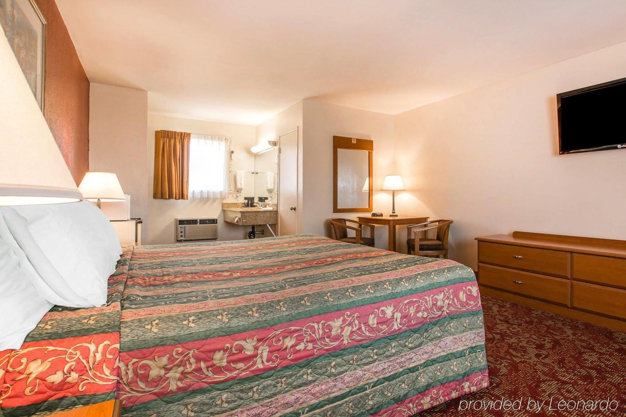 Rodeway Downtown 2*